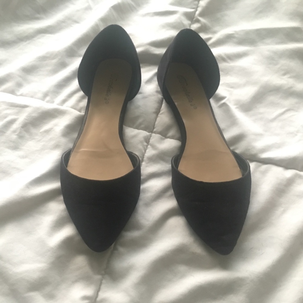 Black Pointed flats